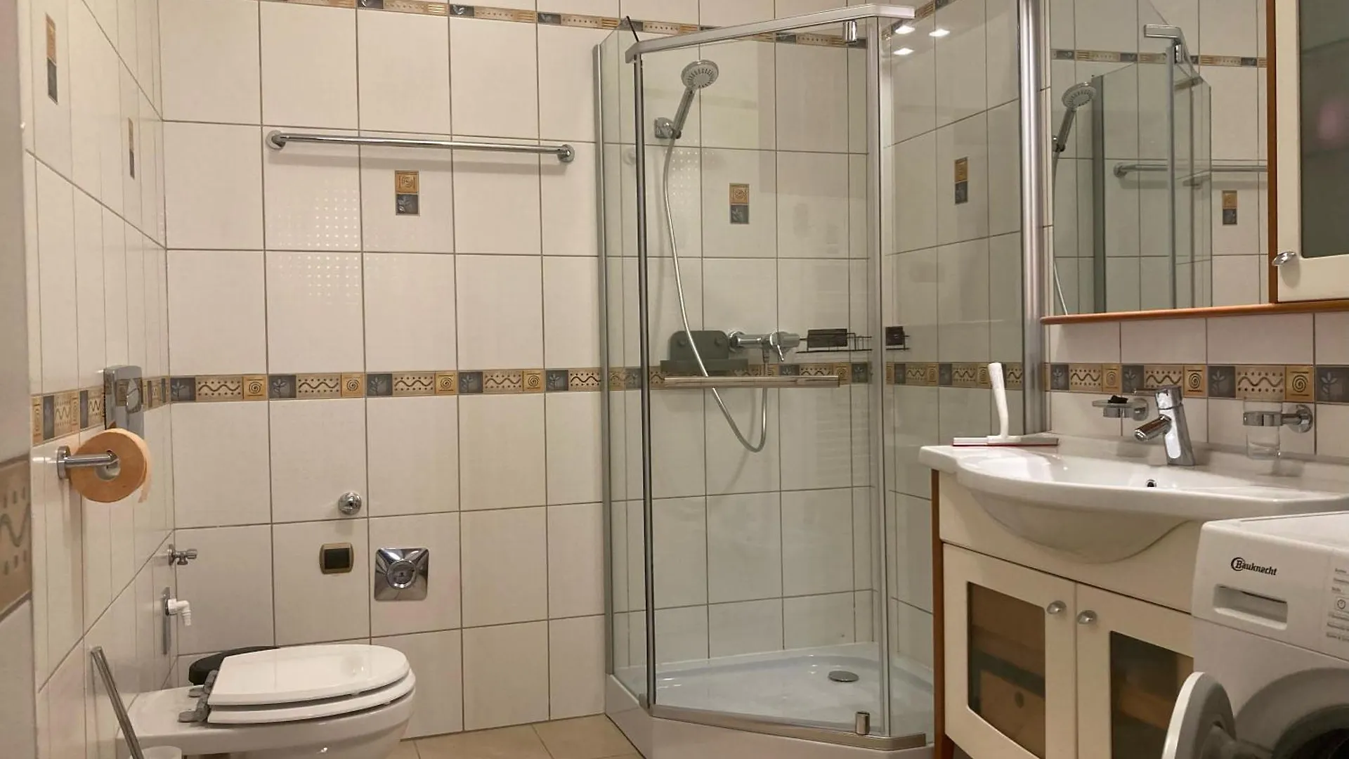 High Noon Apartment Budapest 0*,