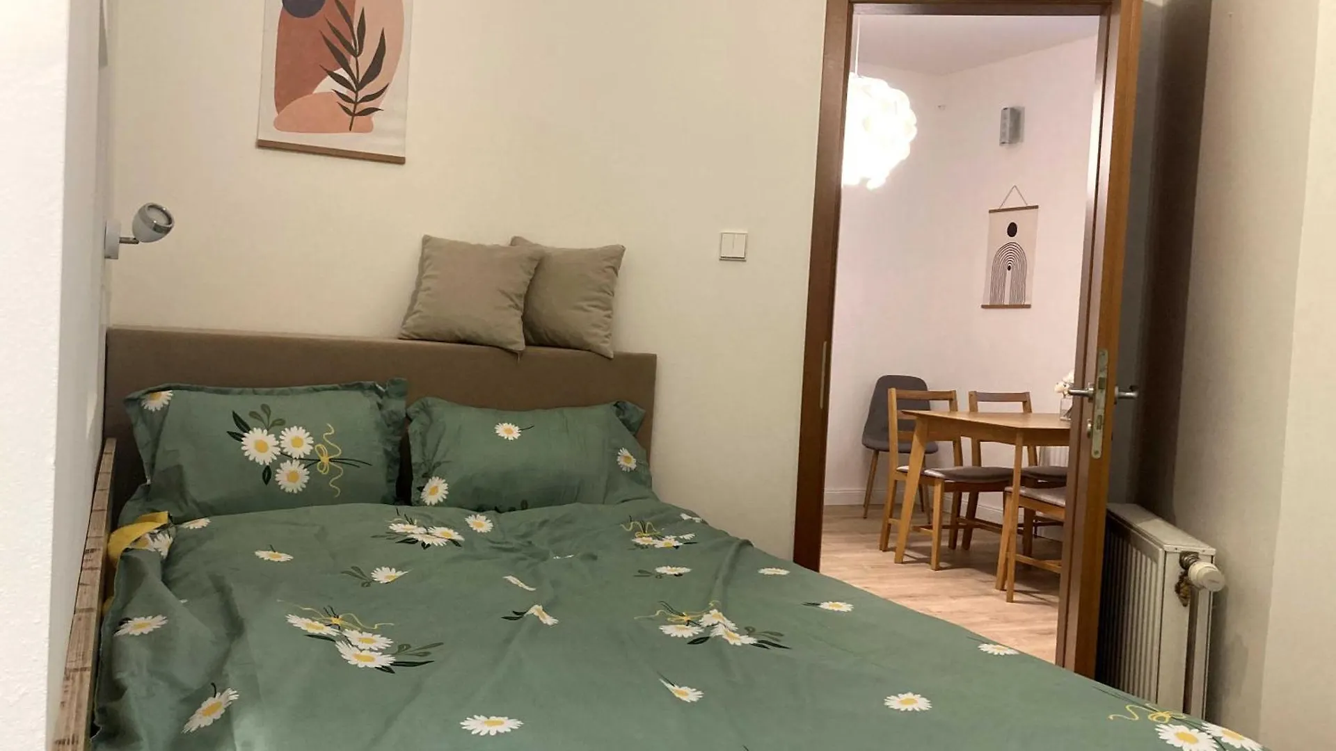 High Noon Apartment Budapest 0*,  Hungary